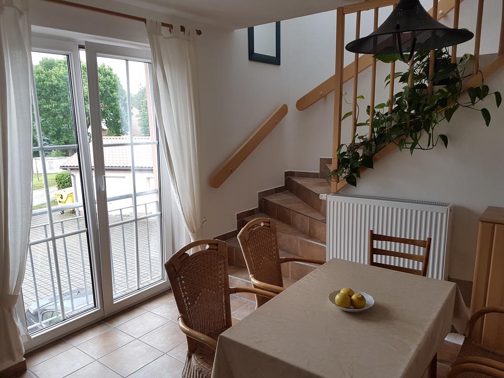 Pension Am Deich Kröslin Extérieur photo